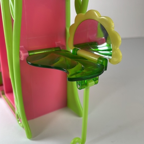 Strawberry Shortcake Wardrobe & 3 Dolls - Picture 13 of 16